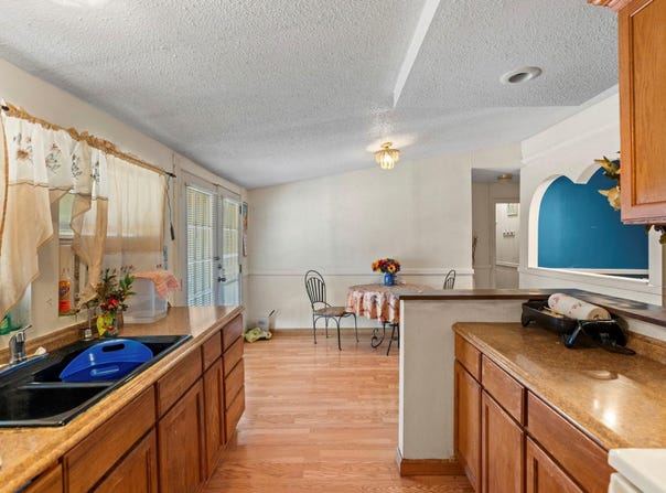 110 Belinda Ln, Kyle, TX 78640