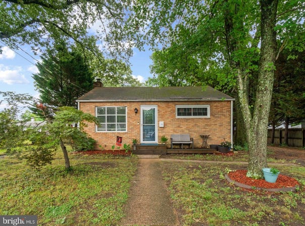10 WINDING WOODS Way, PASADENA, MD 21122