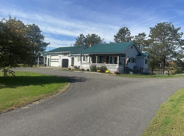 481 Main Street, Richmond, ME 04357
