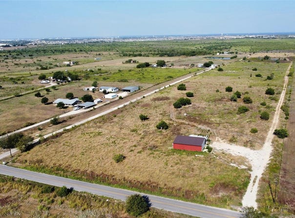 14024 Graef Rd, Creedmoor, TX 78610