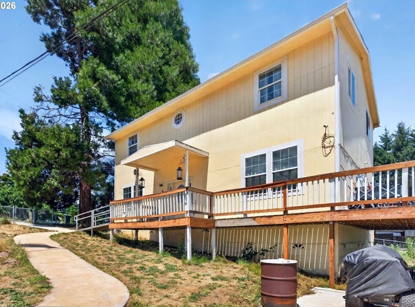 459 LYDIA St, Yoncalla, OR 97499