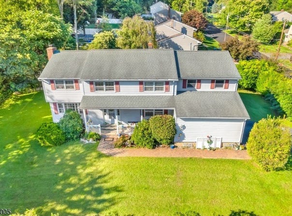 1 Sandy Ln, Randolph Twp., NJ 07869-4732