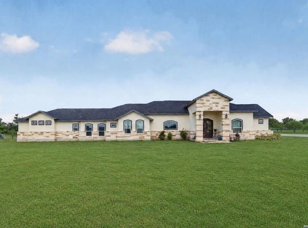 14315 Quesenberry Rd, Von Ormy, TX 78073
