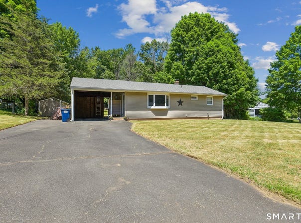 23 Ridgecrest Road, Wallingford, CT 06492