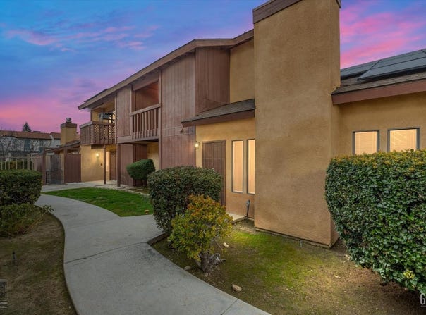 5551 Midsummer Drive, Bakersfield, CA 93308