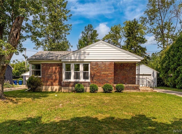 41 Jasper Drive, Amherst, NY 14226