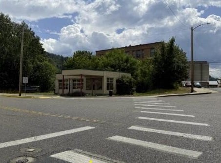 102 E 5TH Ave, METALINE FALLS, WA 99153