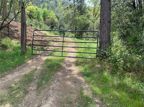 Rd 222, Oakhurst, CA 93644