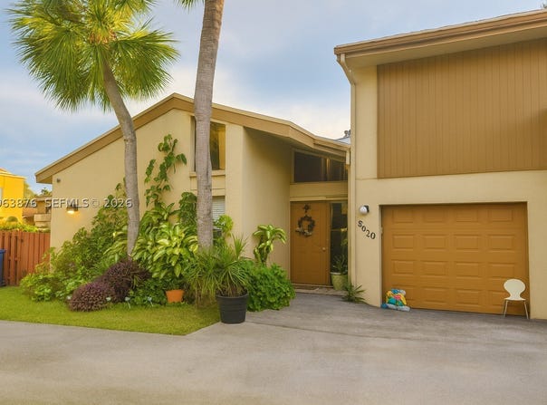 3020 E Missionwood Ln, Miramar, FL 33025