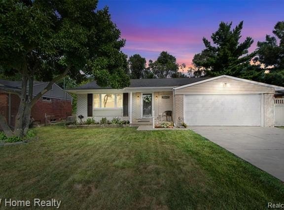 28445 Weddel Avenue, Brownstown Twp, MI 48183