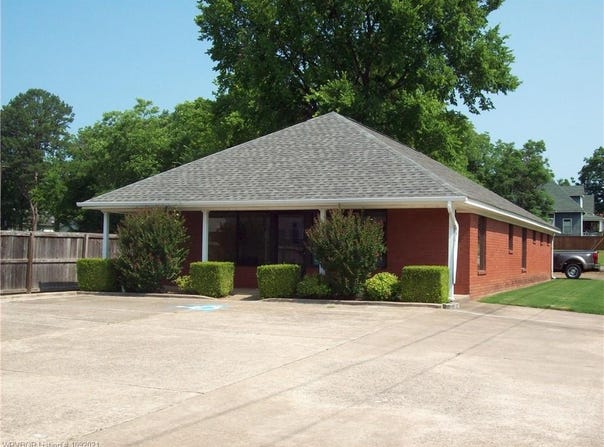 600 College ST, Ozark, AR 72949