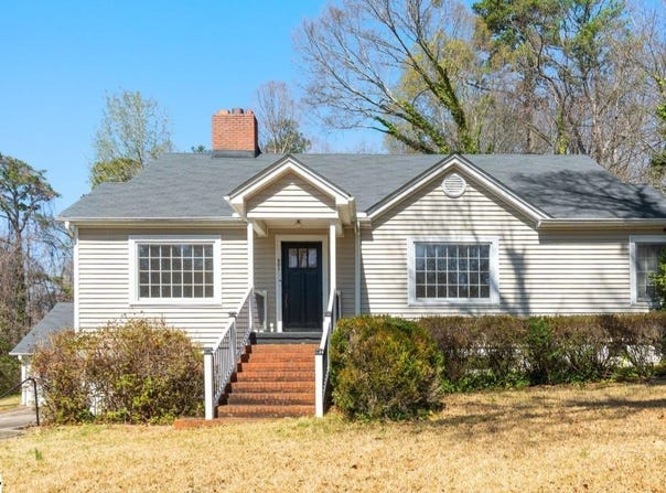 201 AUGUSTA Street, Easley, SC 29640-2102