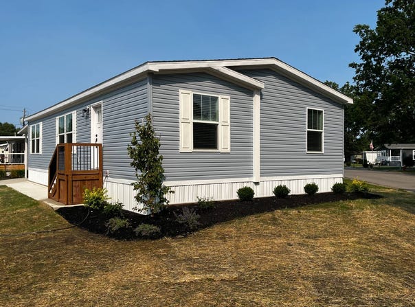 1 Cherry Lane, Olmsted Township, OH 44138
