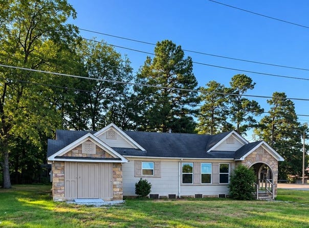 527 E 2nd S Street, Prescott, AR 71857