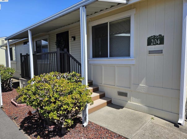 1200 W Winton Ave, Hayward, CA 94545