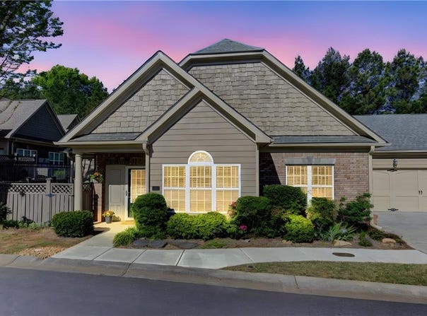 232 Glens Loop, Woodstock, GA 30188