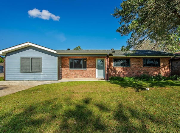 128 St Agnes Drive, Bourg, LA 70343