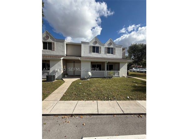 17515 NW 67th Ct, Hialeah, FL 33015