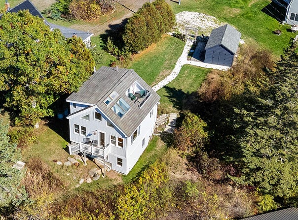 16 Raspberry Lane, Saint George, ME 04860