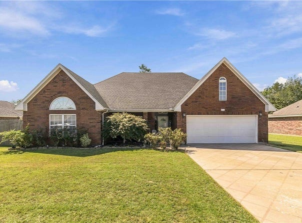 214 Center Drive, Lowell, AR 72745