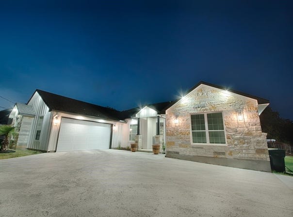 235 E Bluebriar Drive, Granite Shoals, TX 78654