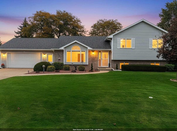 N9653 GINA Drive, APPLETON, WI 54915