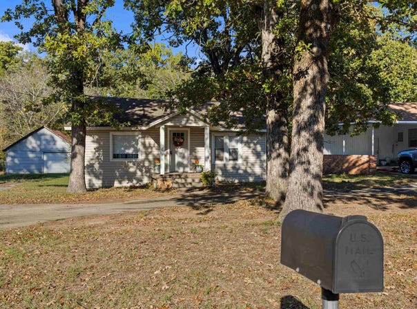 2901 Stone Road, Kilgore, TX 75662