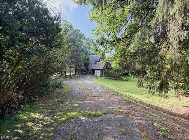 946 Park Boulevard W, East Liverpool, OH 43920