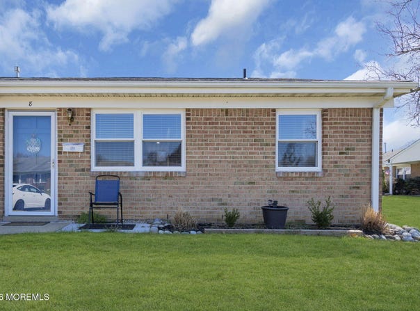 8 River Lane, Brick, NJ 08724