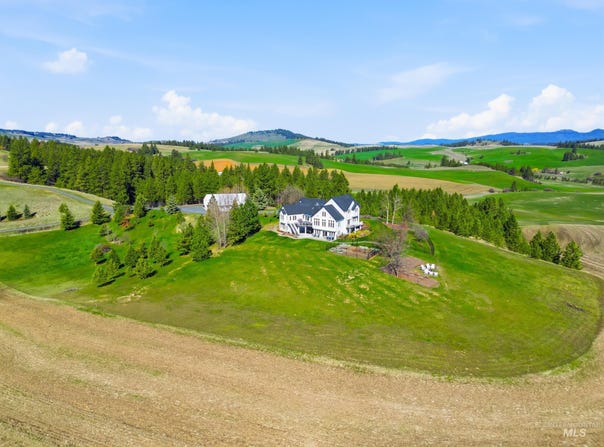 1014 Hilby Rd, Moscow, ID 83843
