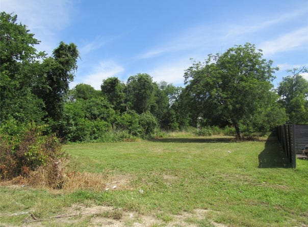 748 W Elm St, Bartlett, TX 76511