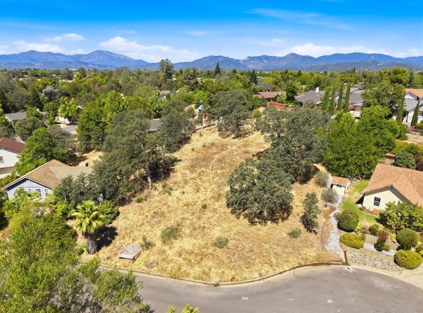 646 Ansley Court, Redding, CA 96003