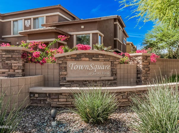 15240 N 142ND Avenue, Surprise, AZ 85379