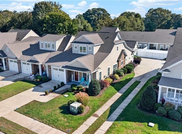 6887 Colemans Crossing Avenue, Hayes, VA 23072