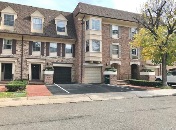 12-31 Robin Lane, Bayside, NY 11360