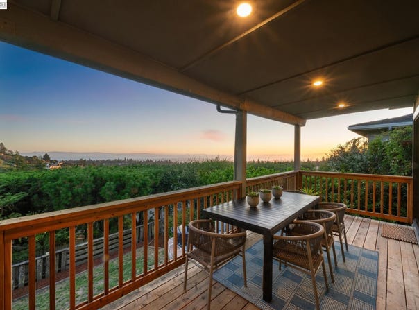 6957 ARMOUR DRIVE, Oakland, CA 94611