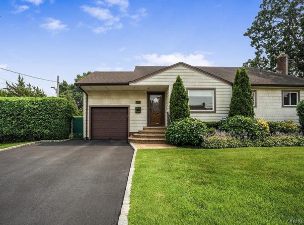 135 Southern Parkway, Plainview, NY 11803