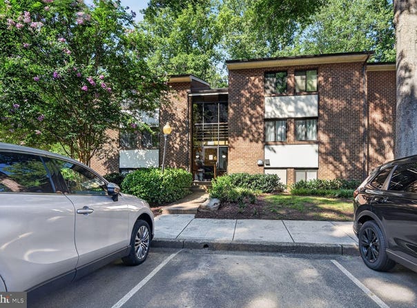 1534 NORTHGATE Square, RESTON, VA 20190