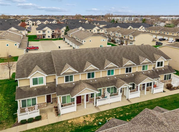 1224 NE 7th Lane, Ankeny, IA 50021