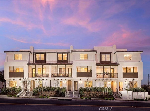 160 E Whittier Boulevard, La Habra, CA 90631