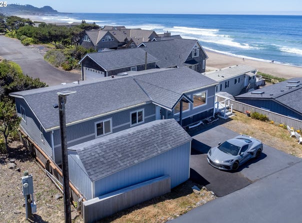 4875 N Highway 101, DepoeBay, OR 97341