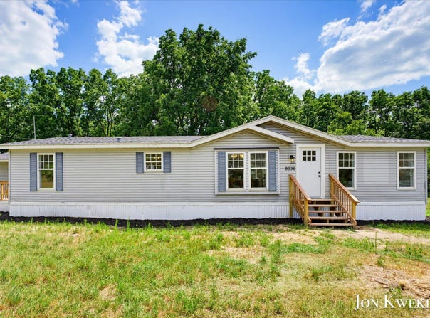 8636 Maple Road, Lyons, MI 48851