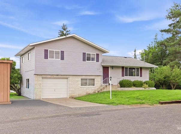 2113 Schaefer Drive, Clarkston, WA 99403