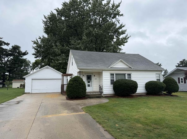 408 N Maple Avenue, FORRESTON, IL 61030