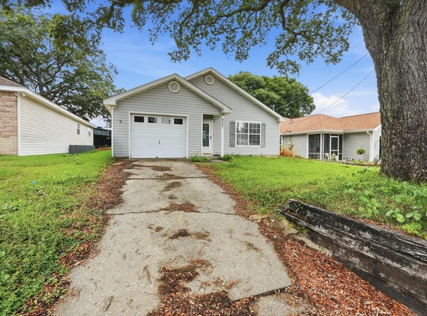 657 Jerrells Avenue, Fort Walton Beach, FL 32547