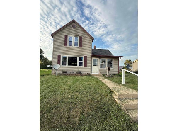 934 E Garden Street, Freeport, IL 61032