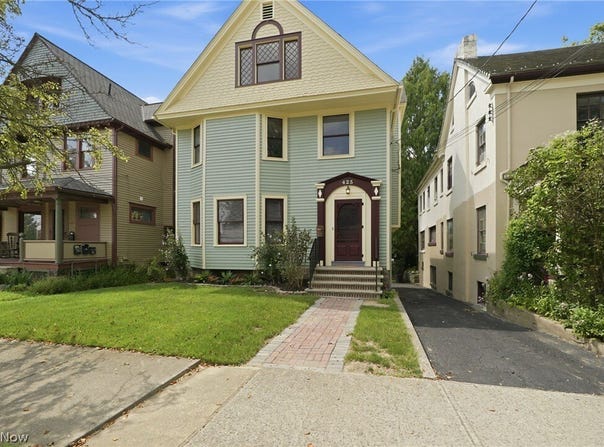 425 WEST AVENUE, ELYRIA, OH 44035