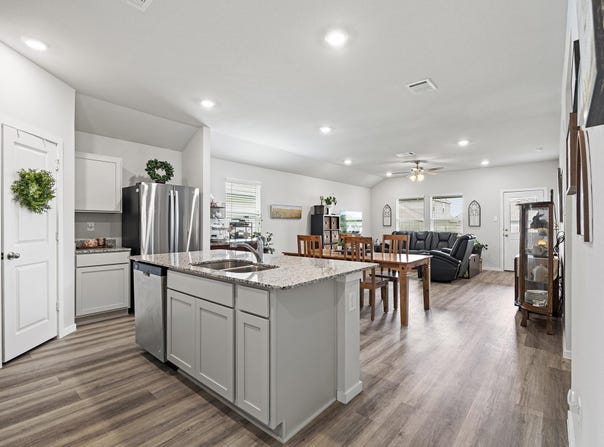 405 Perry Pl, Rockdale, TX 76567
