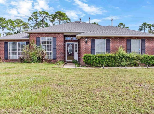 676 Buoy Dr, Pensacola, FL 32507