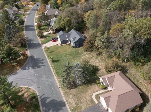 1805 Golf View Drive, River Falls, WI 54022